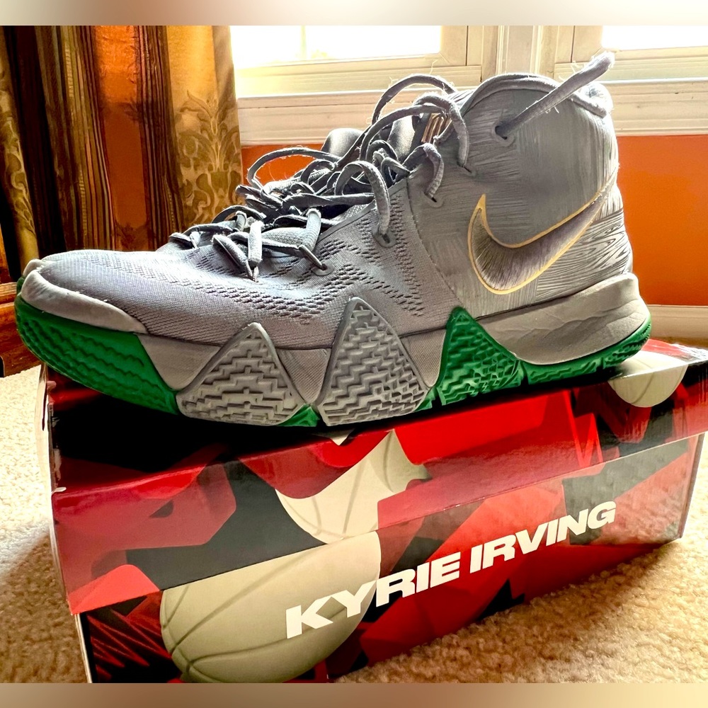 Nike Kyrie 4 City Guardians men’s Sneakers